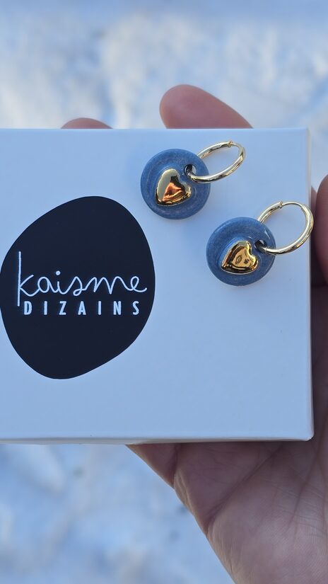 auskari es mīlu... zili