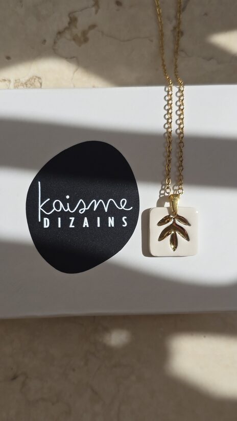 kaklarota... "es esmu tik daudz..."